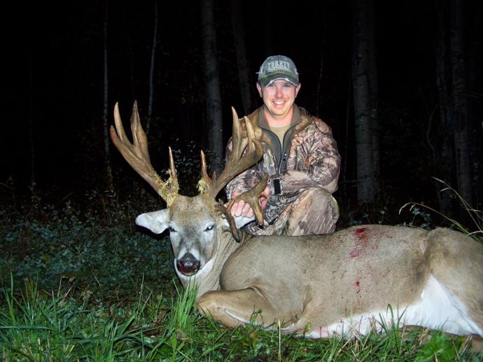 Whitetail Hunts Photo